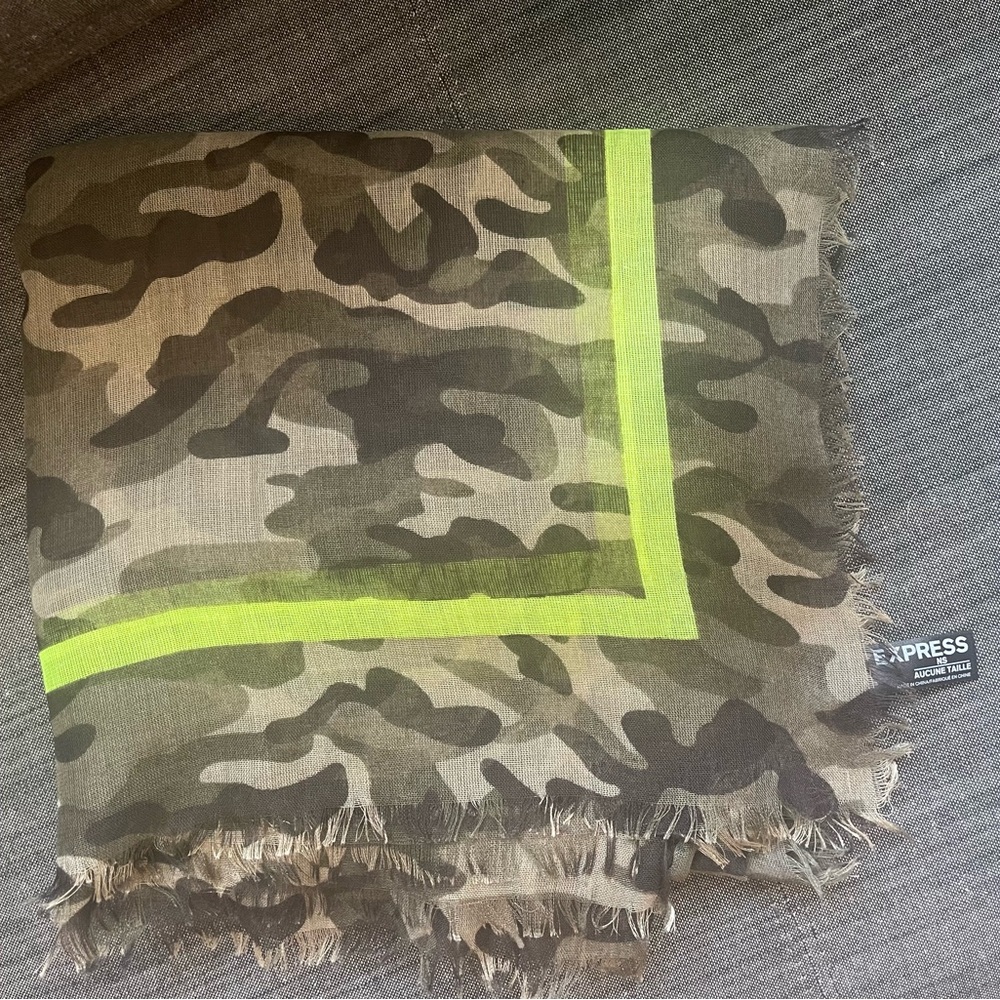 Express lightweight Scarf - Picture 4 of 4